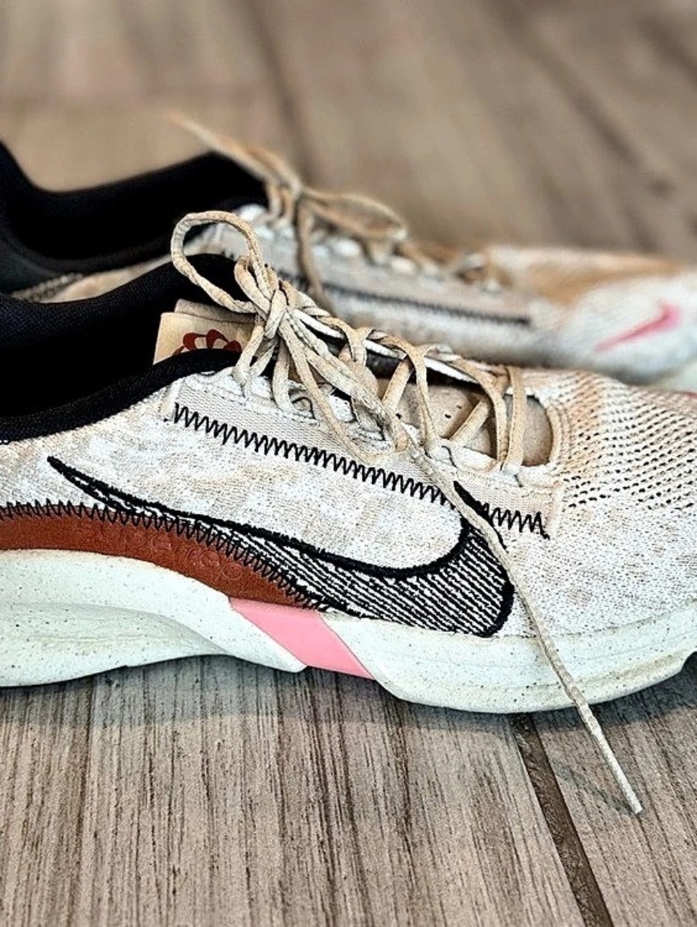 Nike Crater Remixa Pink Oxford Sneakers in White & Pink